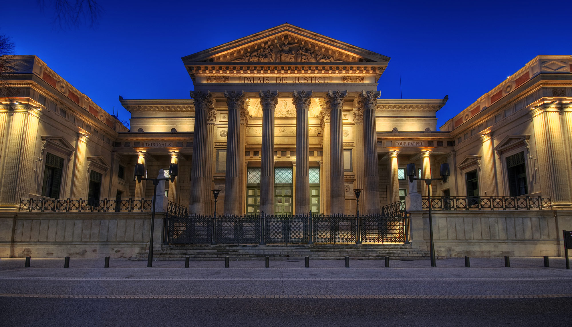 Palacio de Justicia Nimes